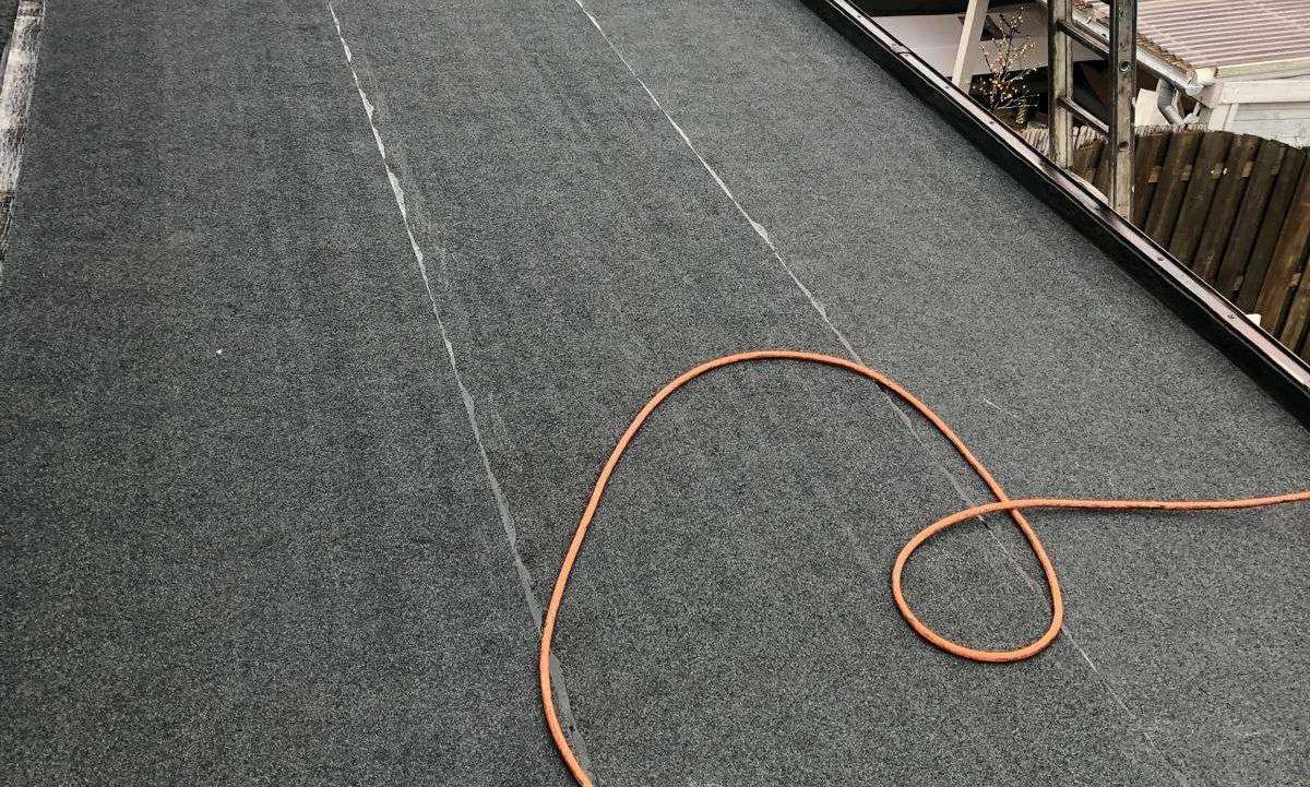 Renovatie van bitumen dak in 0161